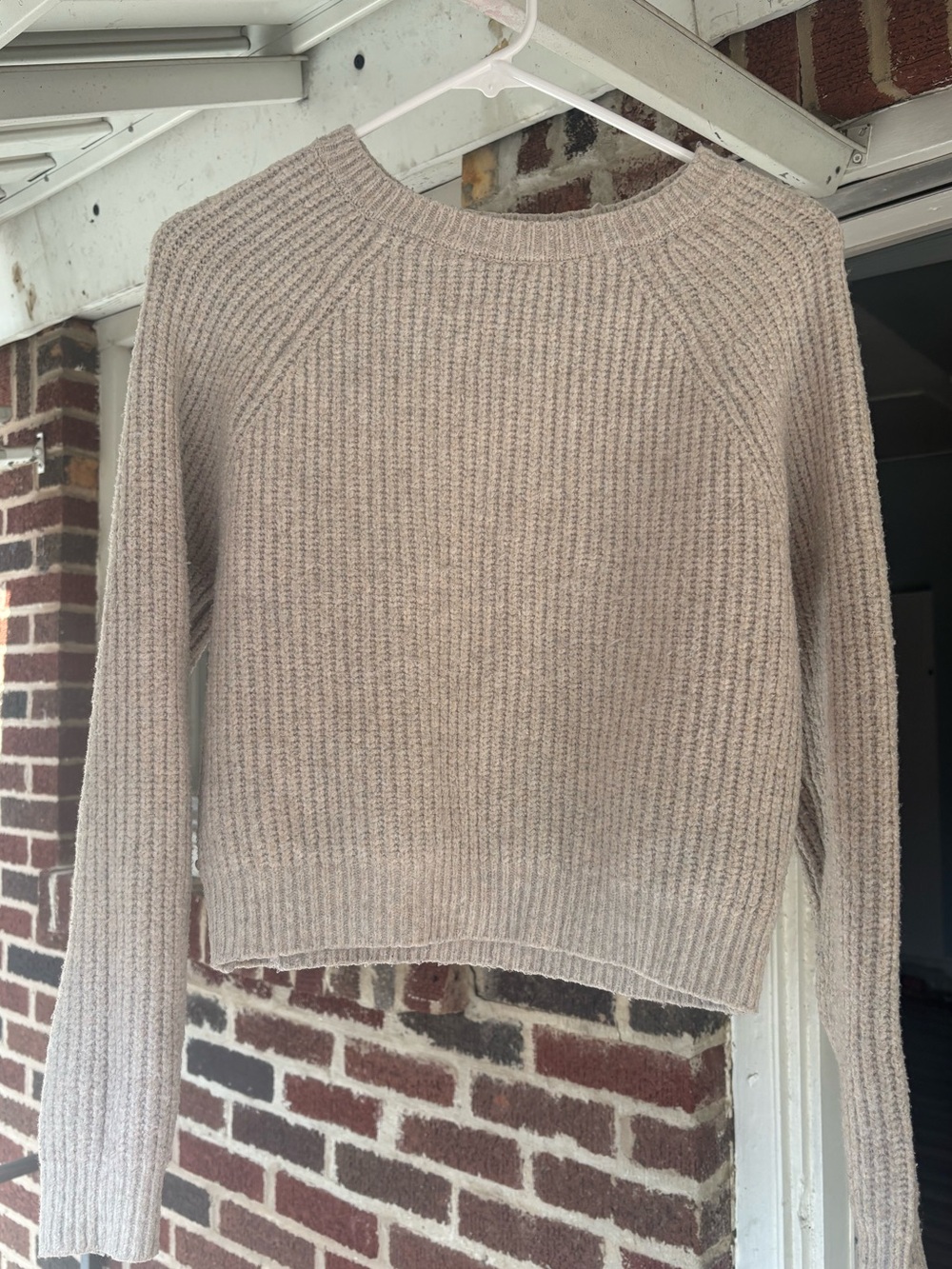 Pure Beige Crewneck Ribbed Women's Sweater Size Medium